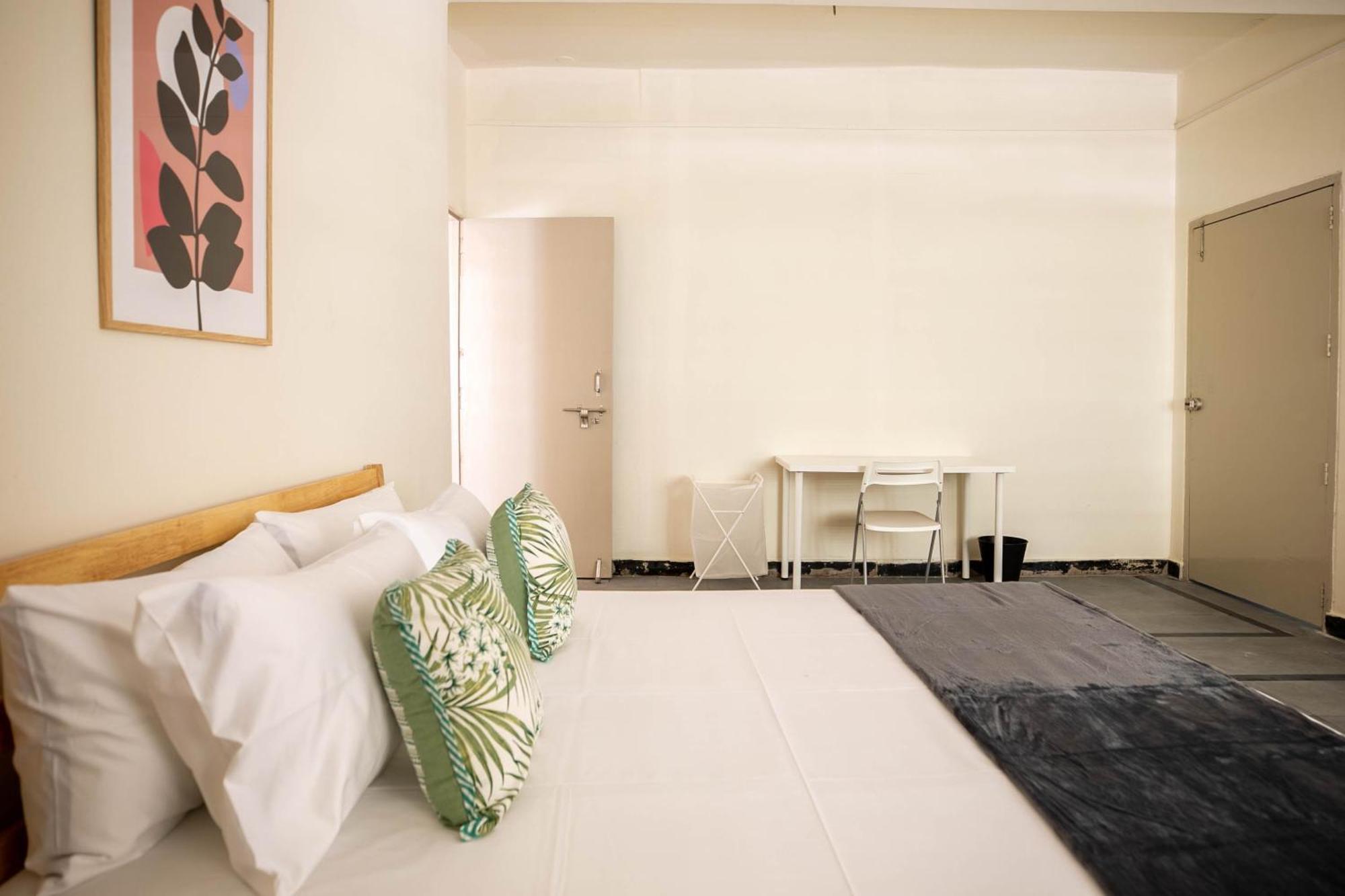 Neemtree Apartments حيدر أباد الغرفة الصورة